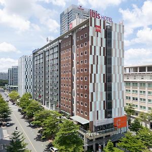 Ibis Saigon South